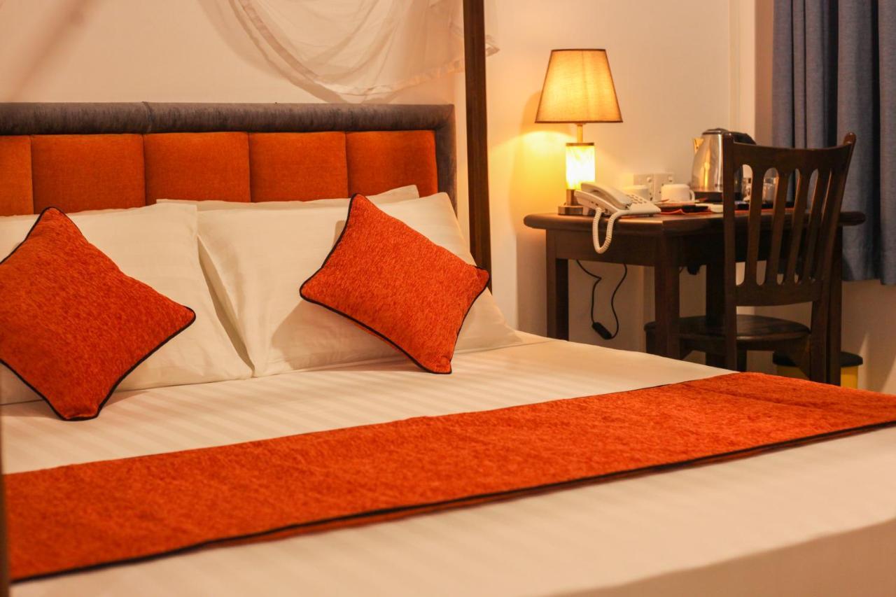 Mimoza Mirissa Bed & Breakfast Exterior photo